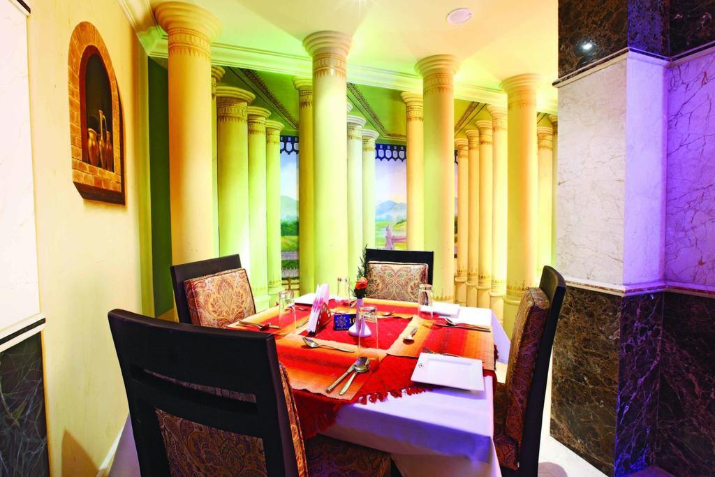 Emarald Hotel Cochin Kochi Exterior foto